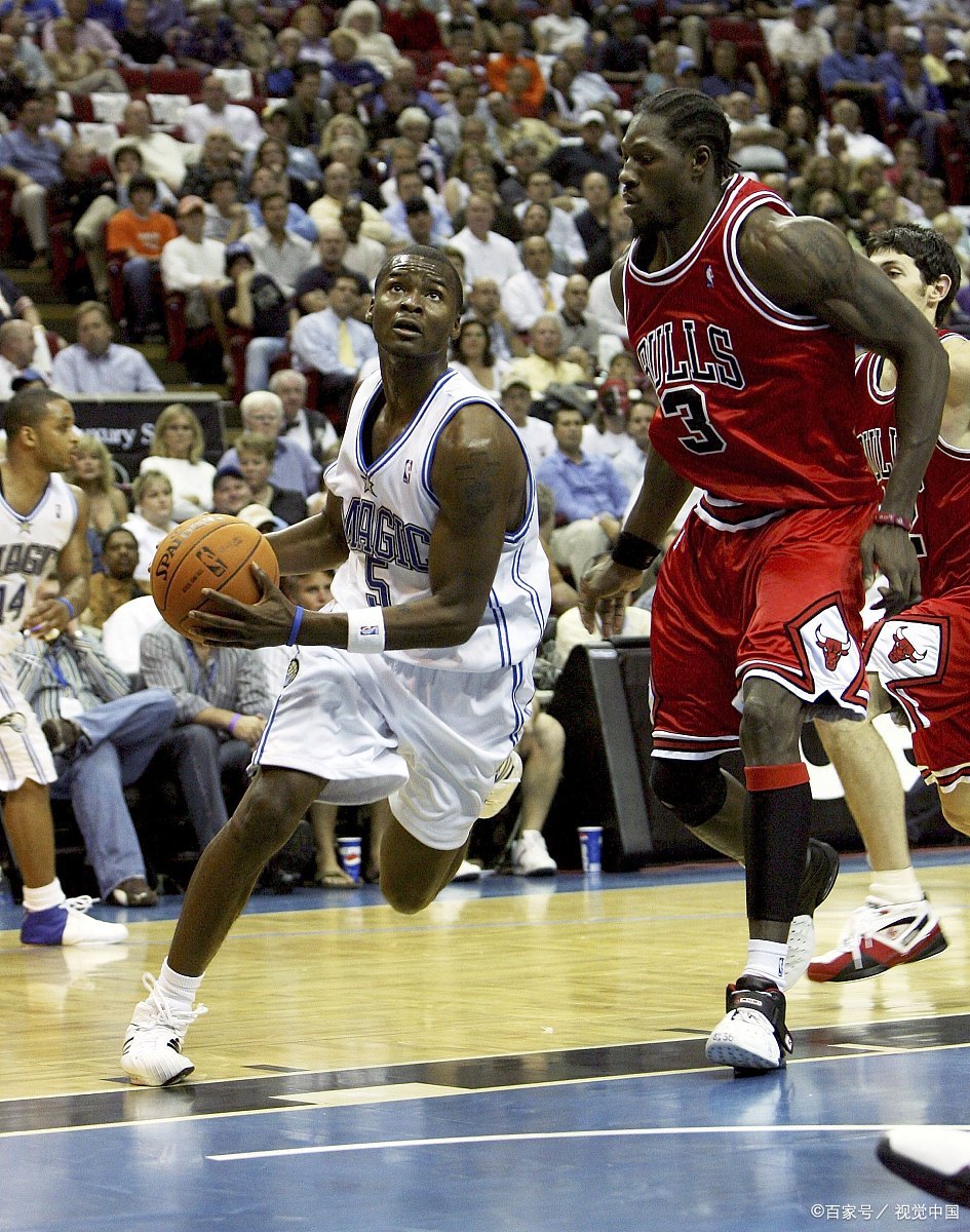 开元棋牌包含公牛球星三分绝杀，全场观众热烈欢呼，无法男人文章.的词条