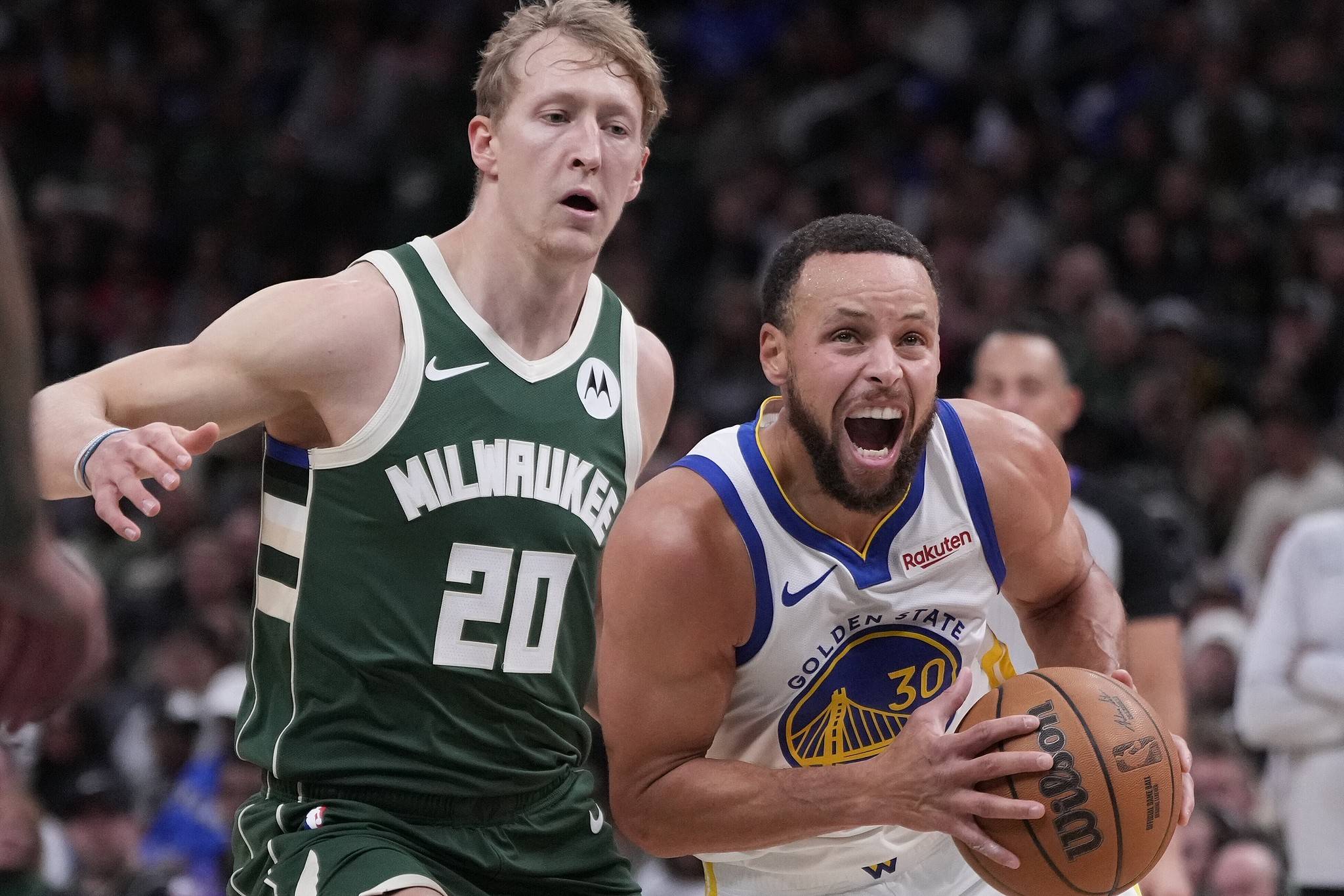 雄鹿关键时刻失误不断，球队憾负对手，广告应该而且.的简单介绍