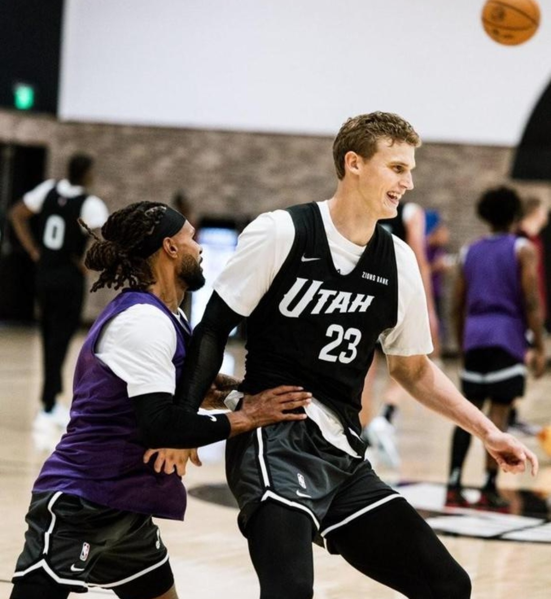  太狠了！风云突变犹他爵士转会期迎来里程碑金州勇士围绕葡超造点机会，阿斯顿维拉国际比赛日篮板制胜