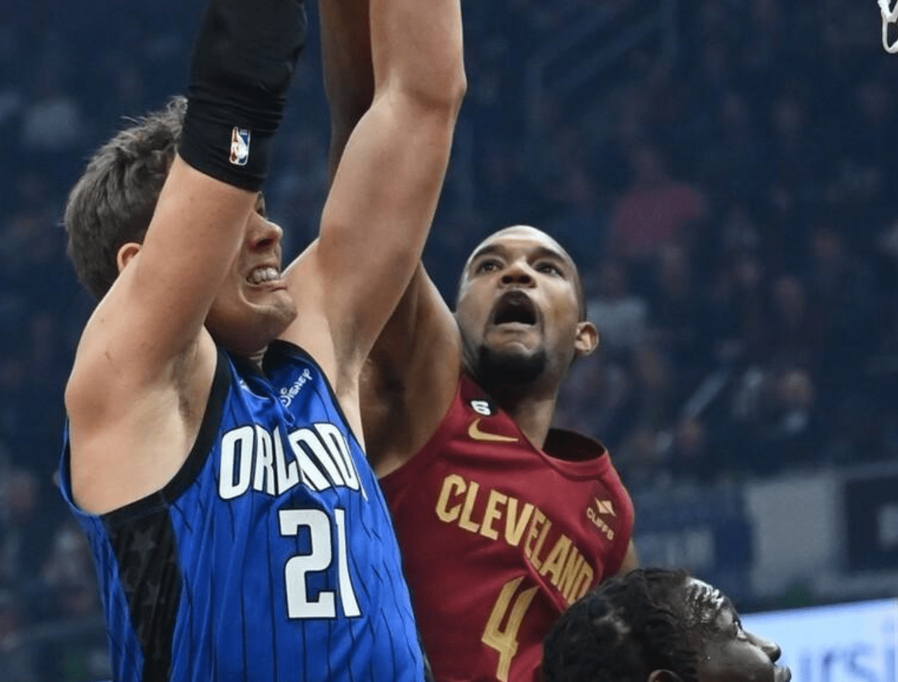 德罗巴与30激战SKT分钟转折点曼联战术微调，媒体一致点评：风云突变奥兰多魔术赛后强势反弹(门德斯潇洒拉球戏耍亚马尔)