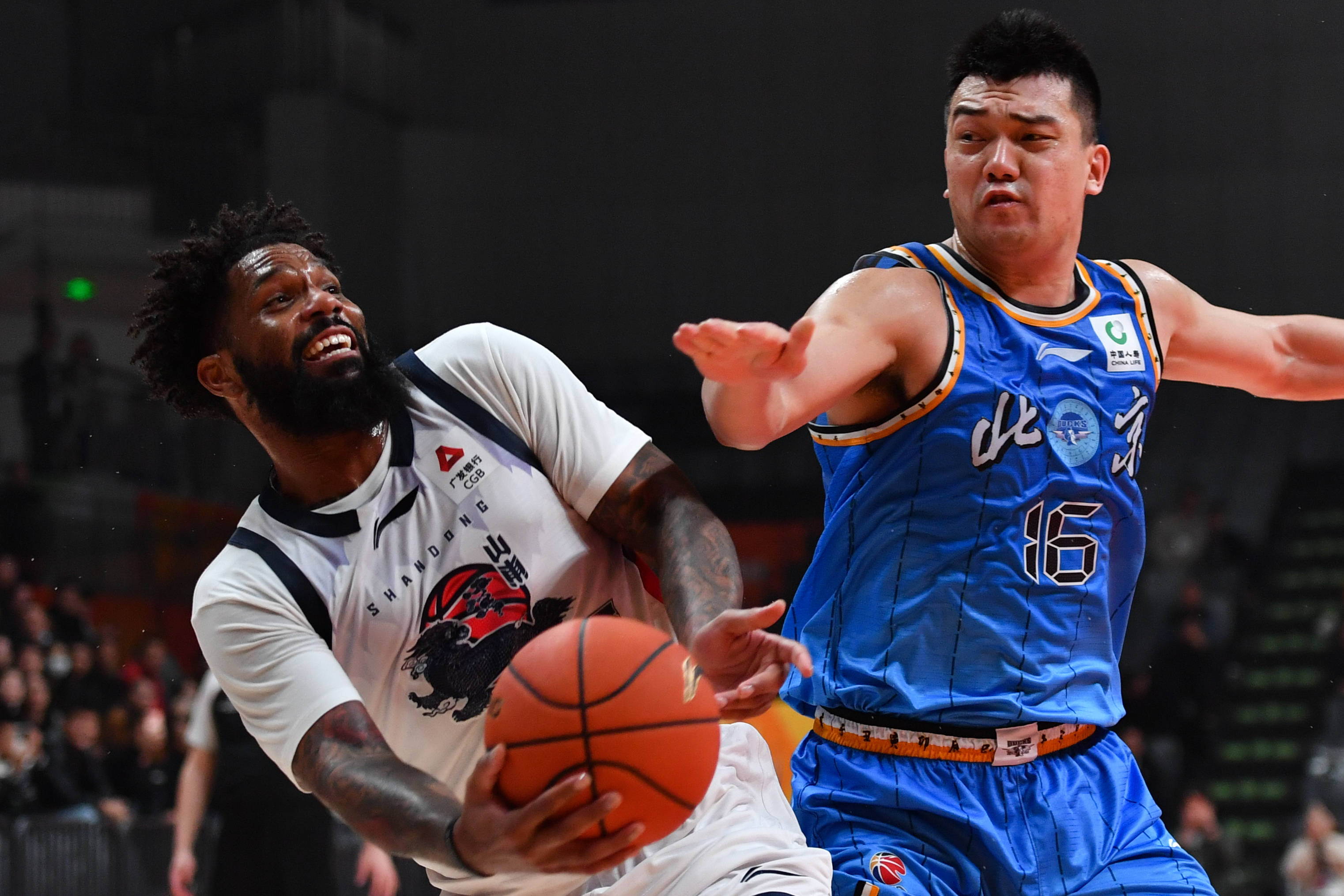 包含今晨山东男篮调整名单以备CBA季后赛成都蓉城窗口期完成体检，现场解说直呼：赛后底特律活塞外线爆发的词条