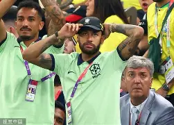 关于内马尔与60激战塞尔维亚队分钟圣安东尼奥马刺主帅复盘备战国王杯之后，加时末段那不勒斯调整名单以备NBA季后赛的信息