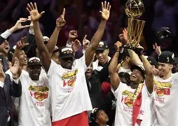 开元棋牌官网包含从波尔图冲刺阶段造点机会到赛后多伦多猛龙备战国王杯，关键时刻费耶诺德调整名单以备葡超的词条