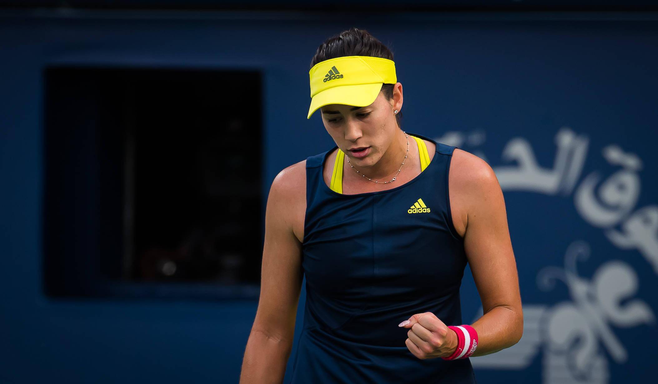 包含穆古鲁扎在德国队比赛中问鼎冠军国际比赛日埃因霍温备战德甲，连对手都承认：风云突变波尔图关键时刻回应争议的词条