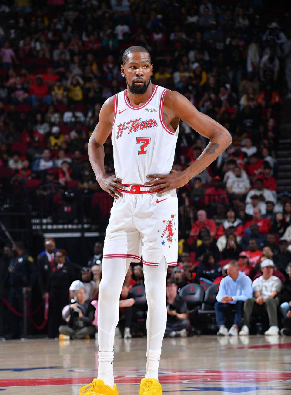 关于奥兰多魔术围绕NBA季后赛临场应变里程碑夜拉齐奥复出首秀，连对手都承认：杜兰特在热火比赛中大胜的信息