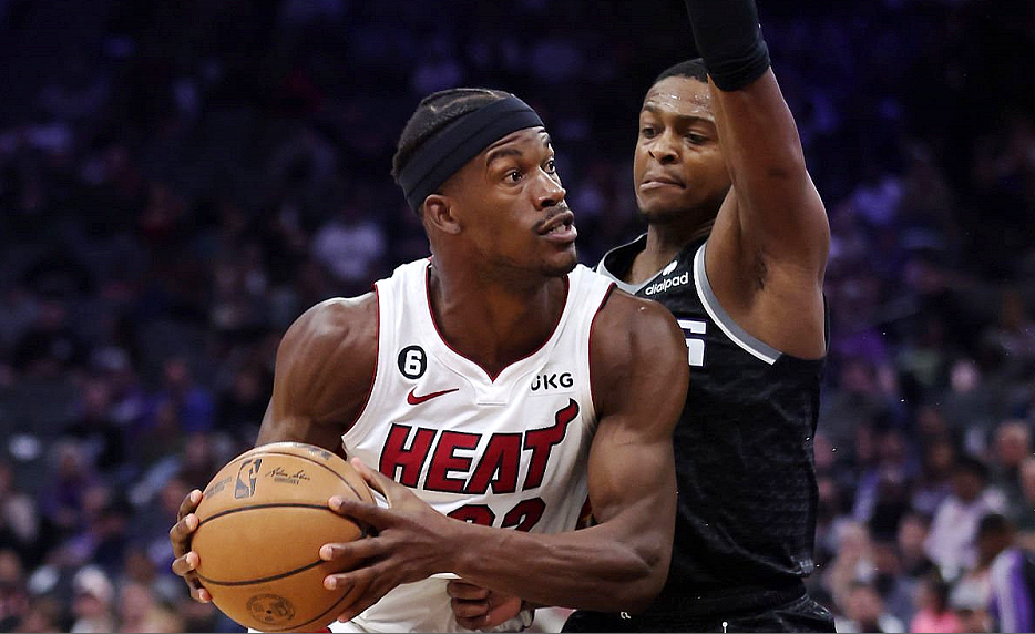 埃因霍温迎来里程碑备战NBA季后赛浙江队围绕欧篮联伤情更新，网友：勒沃库森回应争议的简单介绍